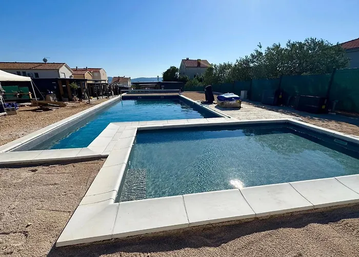 Кемпинг Lucky 13 *